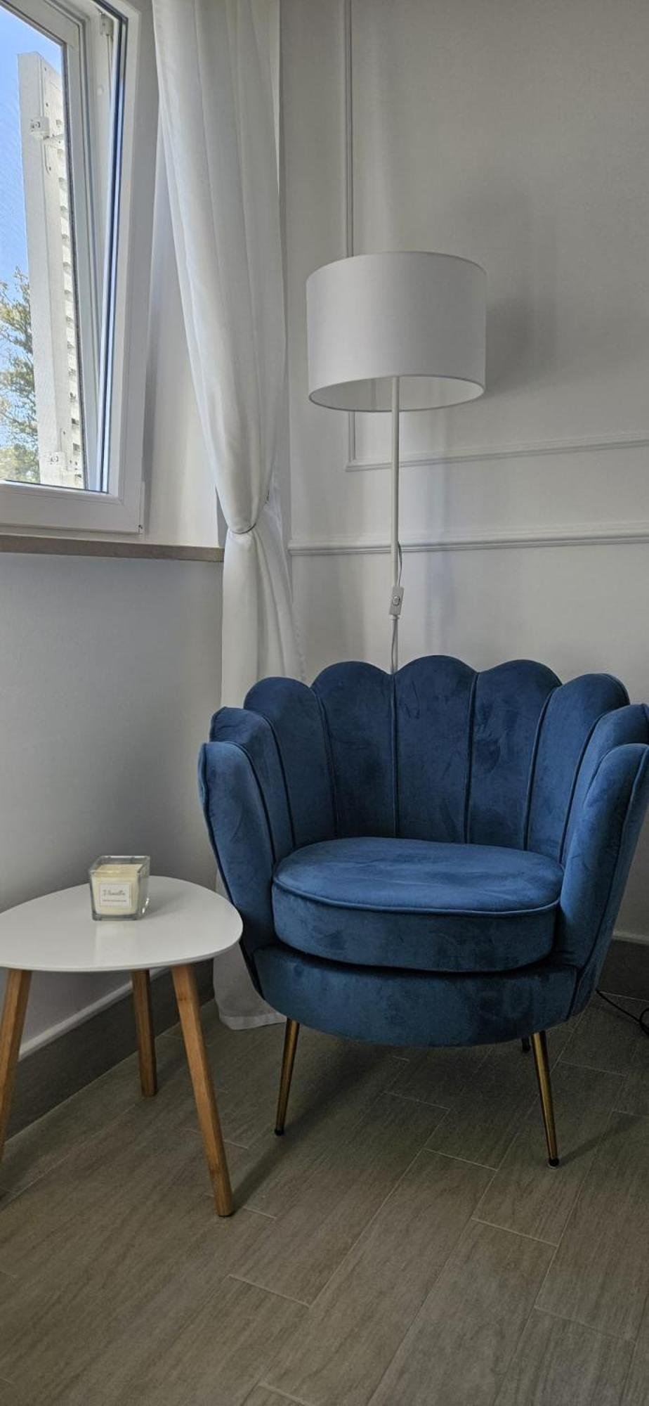 Modern Apartment In The Heart Of 니바이스 객실 사진